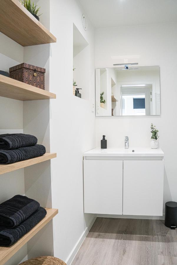 Etage 2 - Appartement In Centrum, 300M Van Zee En Gratis Parking オステンド エクステリア 写真